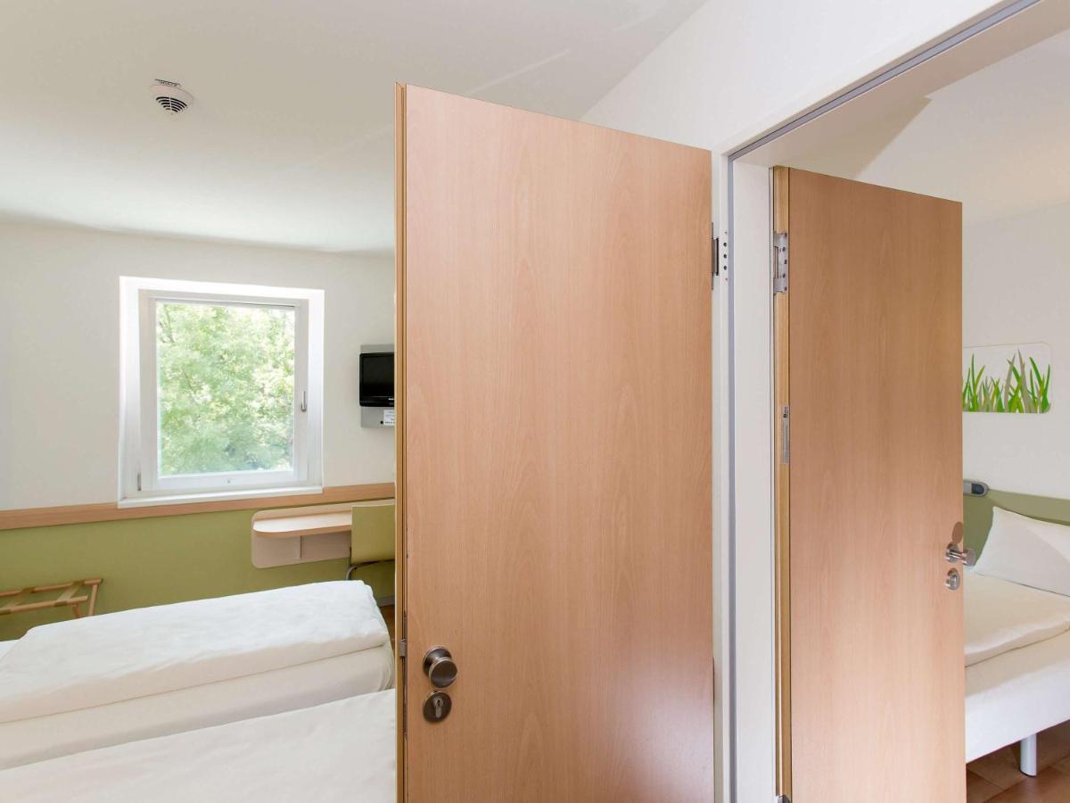 Ibis Budget Augsburg City Экстерьер фото